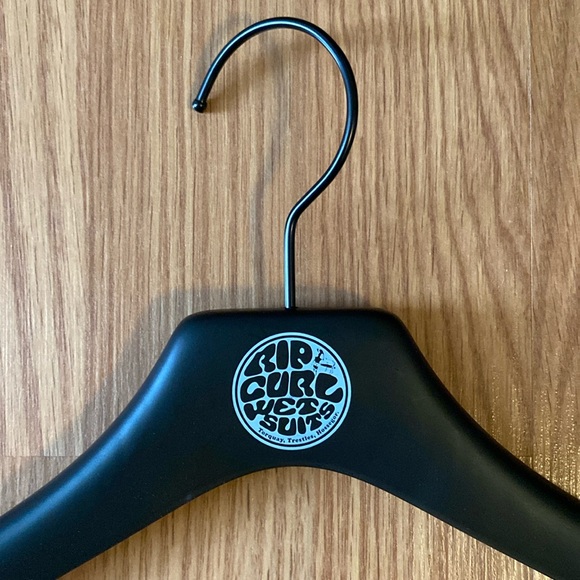 ❤️ Rip Curl Wet Suit Hanger NWOT - Picture 2 of 6